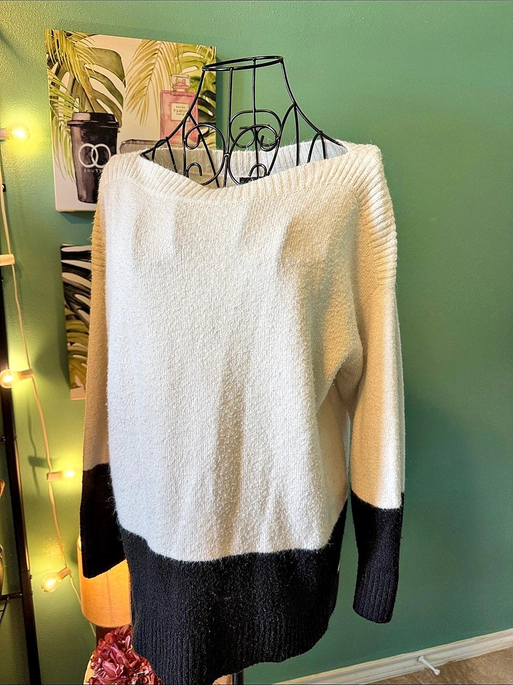 DKNY Ivory Black Colorblock Boat Neck Sweater Size M